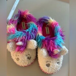 Girl’s Dearfoams Multicolor Furry Unicorn Slippers size 13
